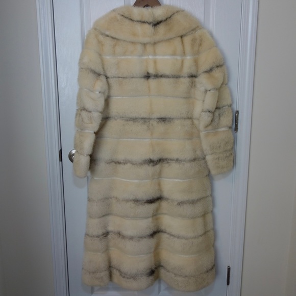 NELSON FURS Long Fur and Leather Coat With Removable Bottom - Picture 2 of 16